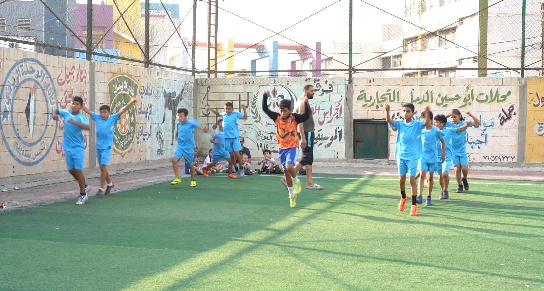 ملعب نهر البارد.jpg