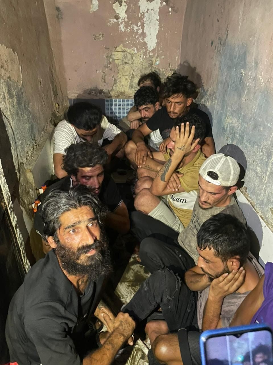 تجار مخدرات.jpg