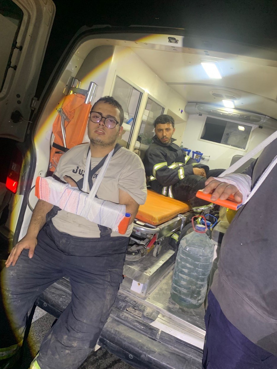 الدفاع المدني بمخيم نهر البارد.jpg