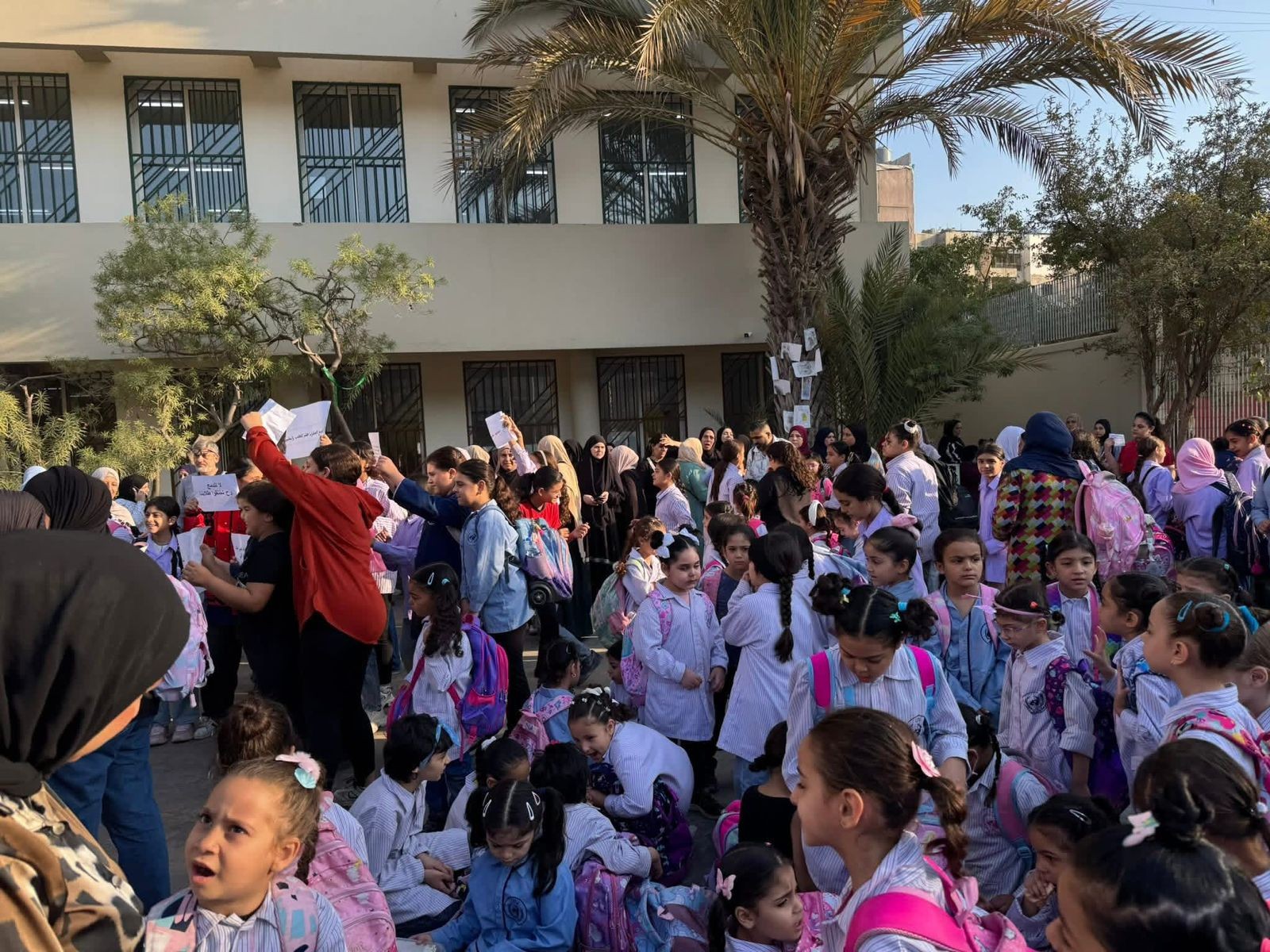 وقفة في بيروت .jpeg