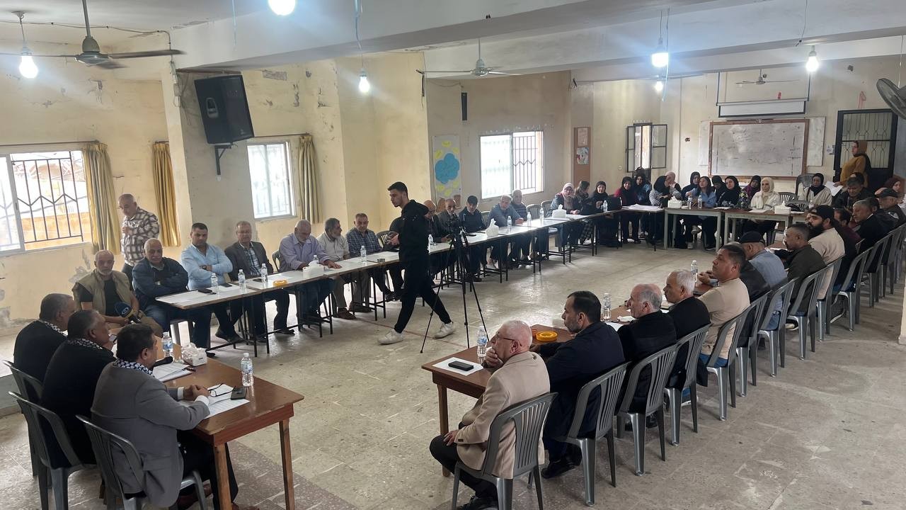 ندوة في مخيم برج الشمالي  الاونروا 1.jpeg