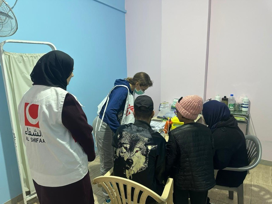 جمعية %22الشفاء%22 تنفّذ يوماً صحيّاً مجانيّاً في وادي الزينة لدعم النازحين.jpg