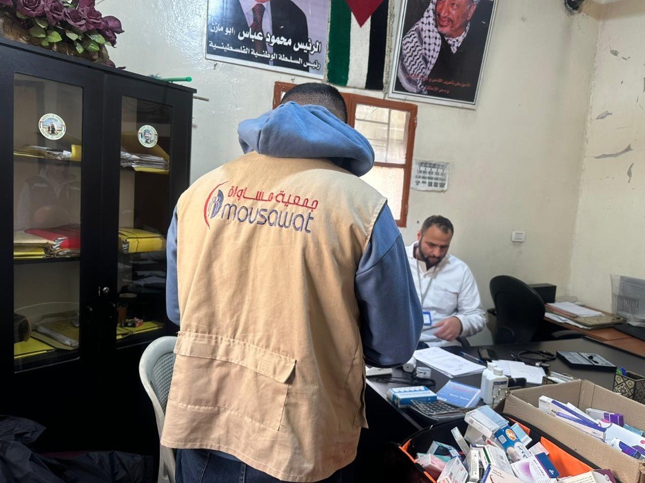 يوم طبي في مخيم الجليل وخدمات علاجية وأدوية .jpg