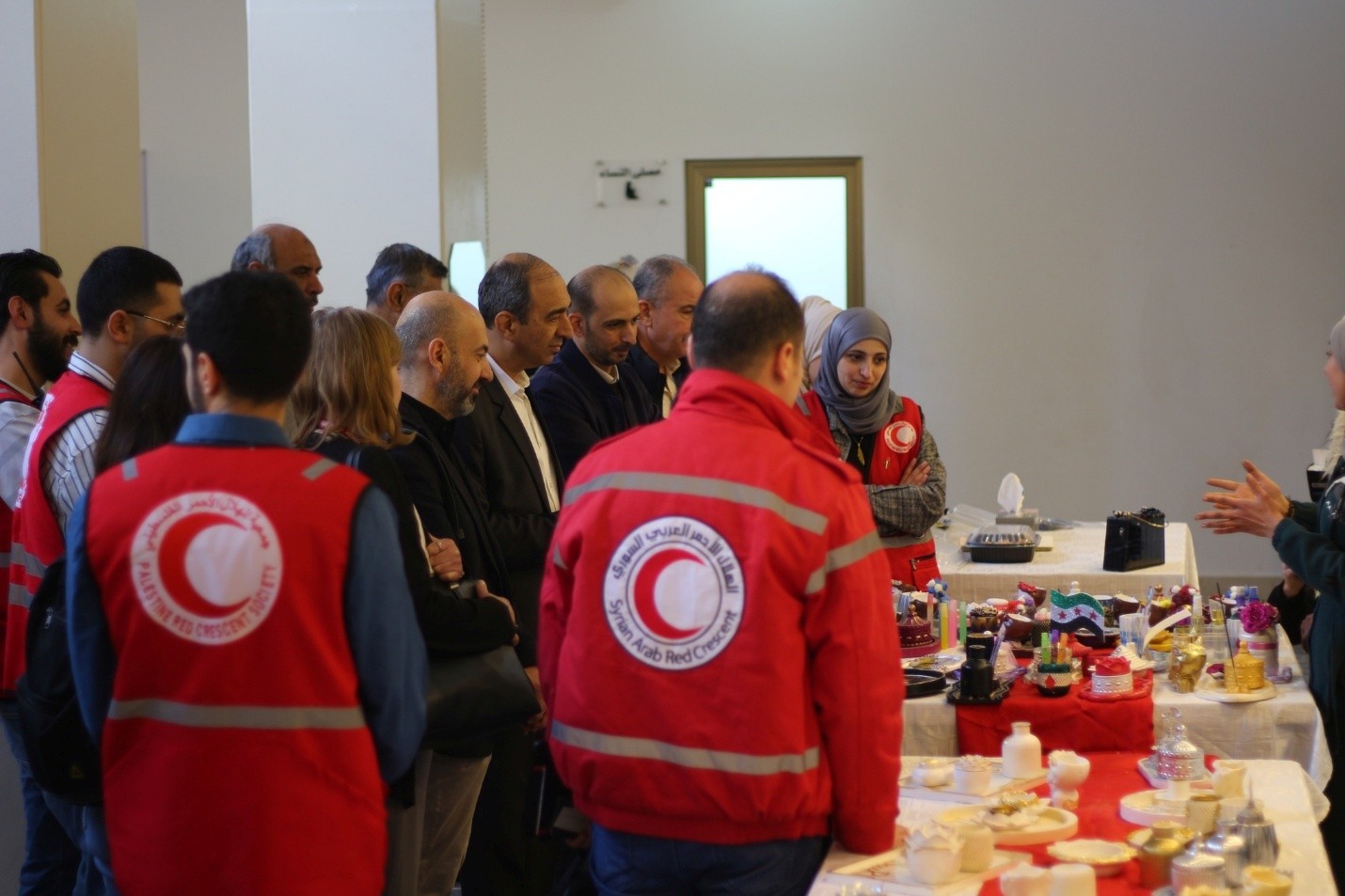 حفل تخرج طلاب تدريب من دورة للهلال الاحم الفلسطيني 3.jpg